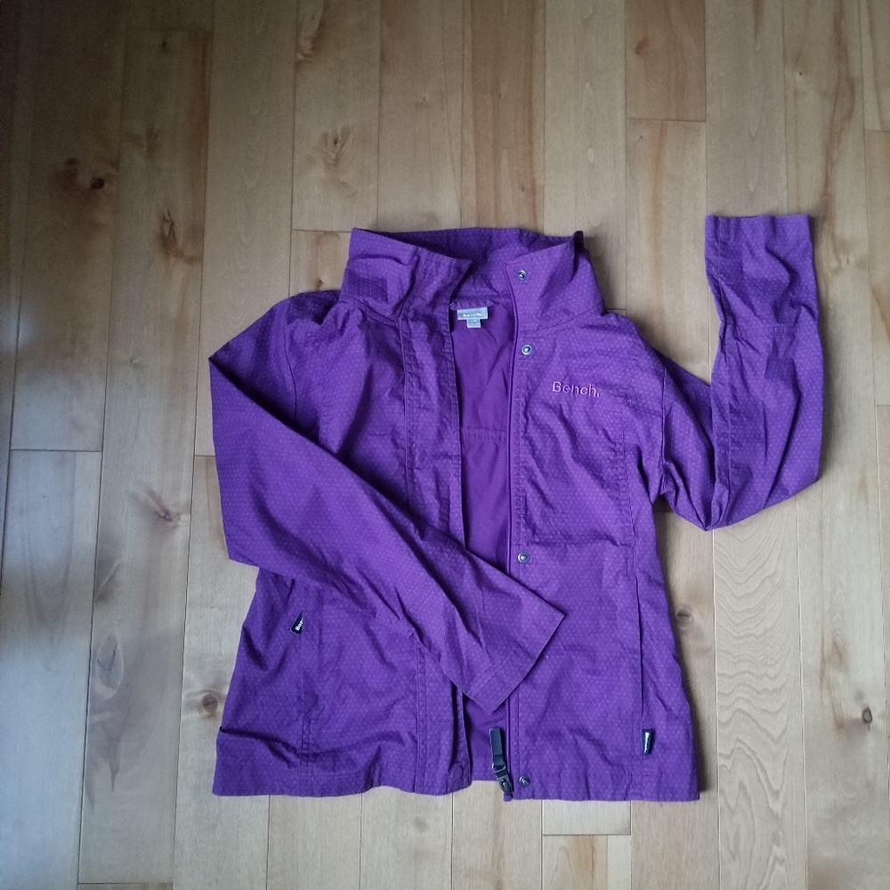 Bench Size L 10-12 lightweight purple coat